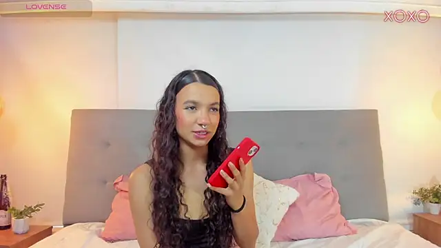 Luna Claire online show from November 2025 12:50:02 PM