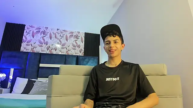 NickandAbby  online show from February 2026 07:52:02 PM