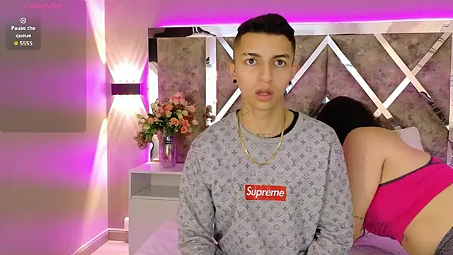 Snapshot of NickandAbby_ chatting on November 2025 11:58:02 AM NickandAbby online show from November 2025 11:58:02 AM