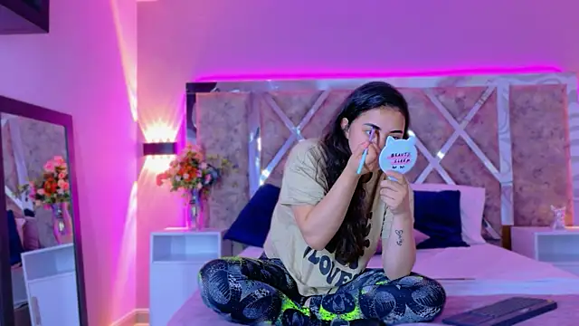 Snapshot of NickandAbby_ chatting on October 2025 12:17:02 PM NickandAbby online show from October 2025 12:17:02 PM