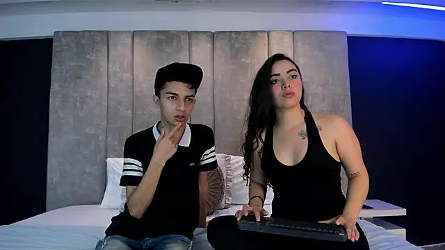 NickandAbby  online show from March 2026 07:29:02 PM