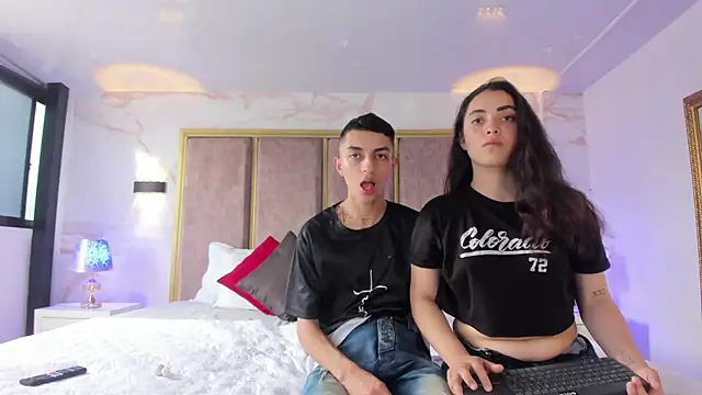 NickandAbby  online show from April 2026 07:26:02 PM