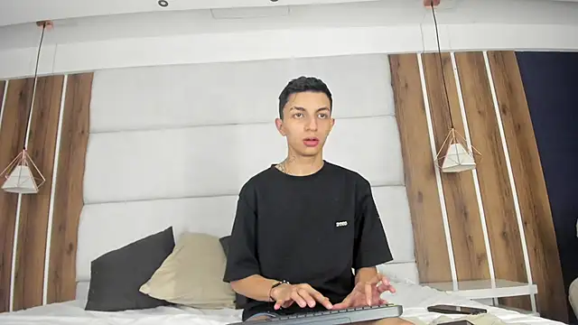 NickandAbby  online show from July 2026 04:01:01 AM