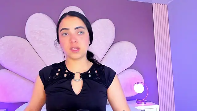 NickandAbby  online show from April 2026 11:39:02 AM