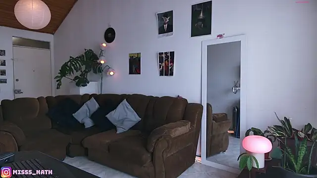 Nathaliakyte online show from November 2025 08:31:01 PM