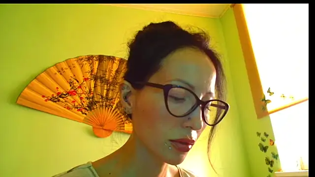 KiotoShine online show from October 2025 09:43:01 AM