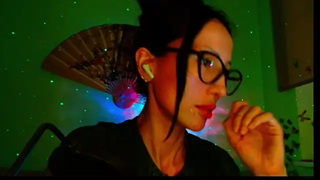 KiotoShine online show from November 2025 07:41:02 PM