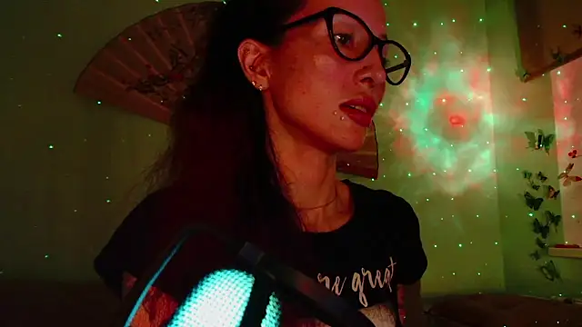 Snapshot of KiotoShine chatting on January 2026 04:01:01 PM KiotoShine online show from January 2026 04:01:01 PM