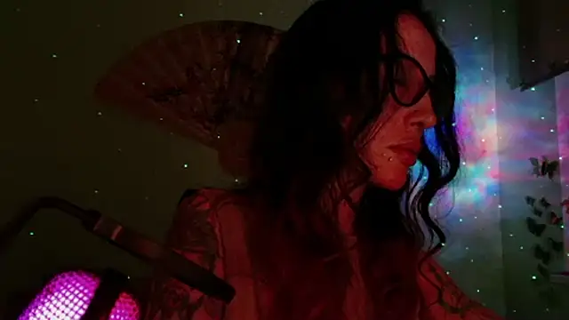 Snapshot of KiotoShine chatting on February 2026 06:59:02 PM KiotoShine online show from February 2026 06:59:02 PM