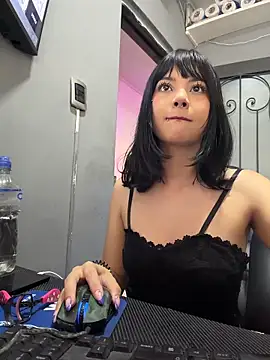 TatiLee online show from April 2026 02:45:02 PM