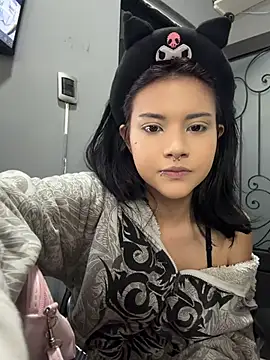 TatiLee online show from April 2026 02:54:01 PM