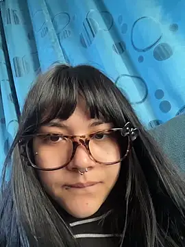 TatiLee online show from April 2026 11:49:02 AM