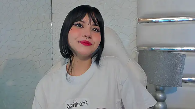 Snapshot of TatiLee chatting on January 2026 01:59:01 PM TatiLee online show from January 2026 01:59:01 PM