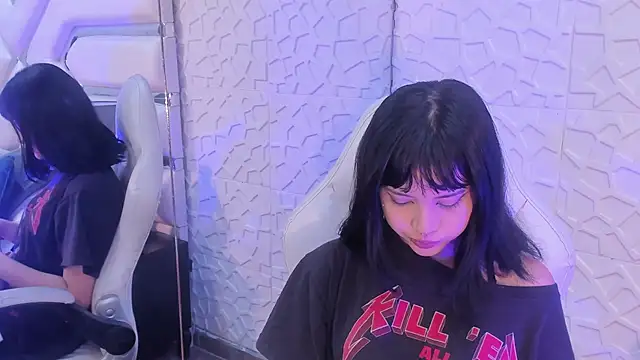 TatiLee online show from March 2026 01:00:01 PM