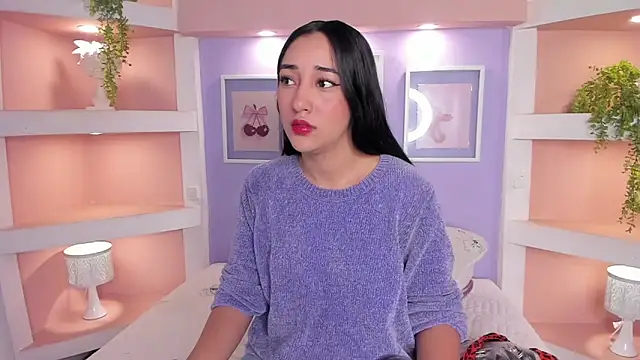 IsabellaaHill  online show from October 2025 12:35:01 PM