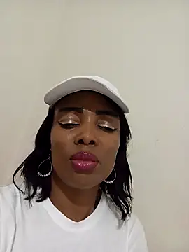 SEXYMOANSXX online show from February 2026 02:36:01 PM