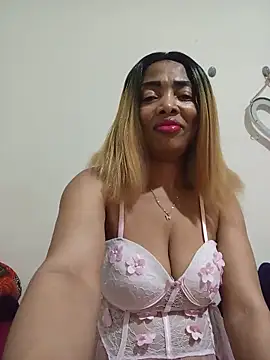 SEXYMOANSXX online show from June 2026 06:09:02 PM