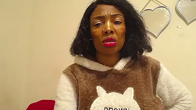 Snapshot of SEXYMOANSXX chatting on November 2025 05:11:01 AM SEXYMOANSXX online show from November 2025 05:11:01 AM