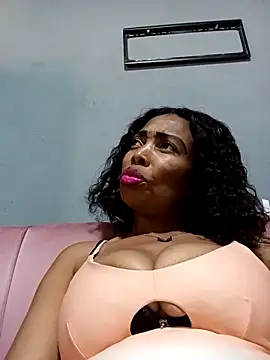 SEXYMOANSXX online show from April 2026 11:22:02 AM