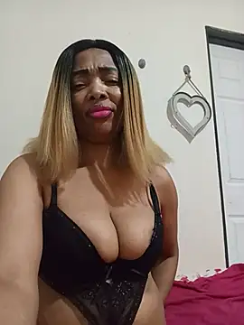 SEXYMOANSXX online show from June 2026 02:50:02 PM