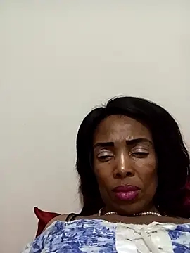 Snapshot of SEXYMOANSXX chatting on November 2025 05:24:02 PM SEXYMOANSXX online show from November 2025 05:24:02 PM