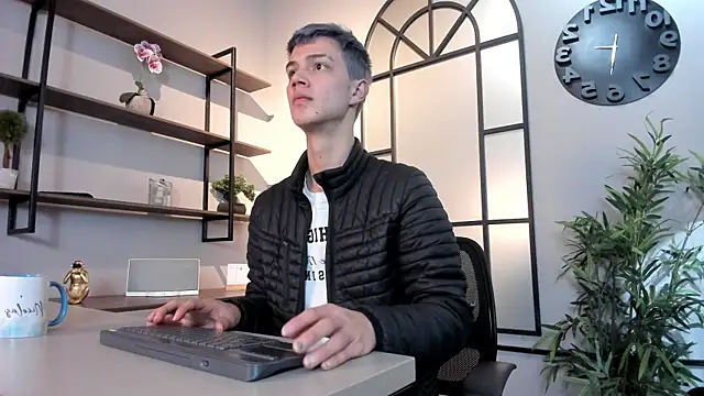 nicktorn online show from October 2025 12:17:02 PM
