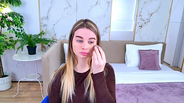 Snapshot of SweetyLicky chatting on February 2026 04:28:02 PM SweetyLicky online show from February 2026 04:28:02 PM