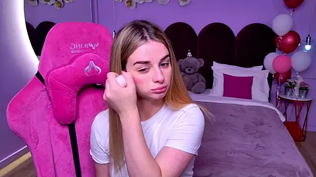 SweetyLicky online show from November 2025 04:07:01 PM