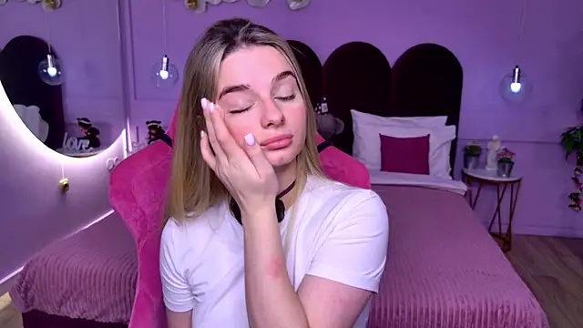 SweetyLicky online show from November 2025 07:25:02 PM