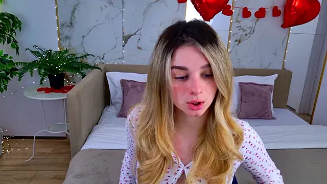 Snapshot of SweetyLicky chatting on February 2026 04:05:02 PM SweetyLicky online show from February 2026 04:05:02 PM