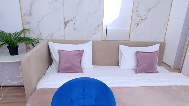 SweetyLicky online show from March 2026 04:05:01 PM