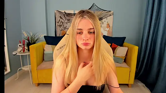 SweetyLicky online show from October 2025 04:05:01 PM