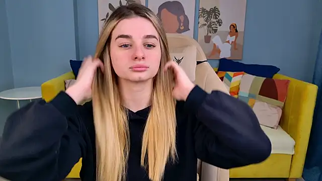 Snapshot of SweetyLicky chatting on January 2026 03:04:02 PM SweetyLicky online show from January 2026 03:04:02 PM