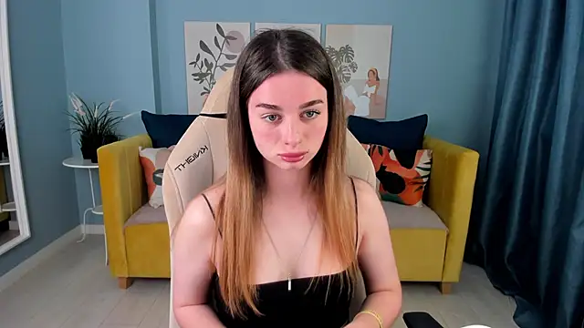 SweetyLicky online show from September 2025 04:58:01 PM