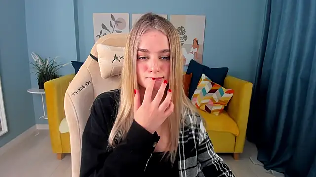 SweetyLicky online show from October 2025 04:08:01 PM