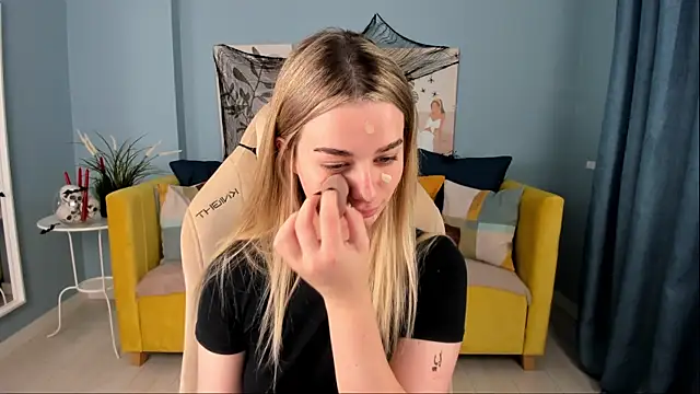 SweetyLicky online show from October 2025 04:07:02 PM