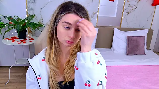 Snapshot of SweetyLicky chatting on February 2026 04:07:02 PM SweetyLicky online show from February 2026 04:07:02 PM