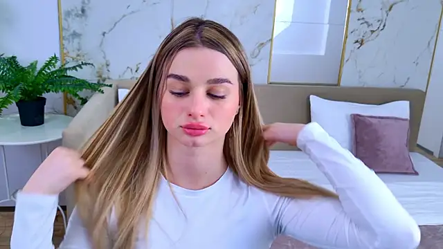 Snapshot of SweetyLicky chatting on February 2026 04:15:02 PM SweetyLicky online show from February 2026 04:15:02 PM