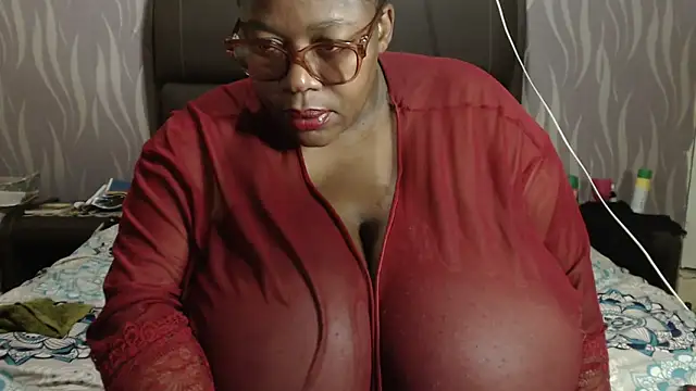 BoobsQueen46K online show from November 2025 07:47:01 PM