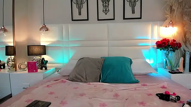 Viollet xoxo online show from November 2025 12:20:01 PM