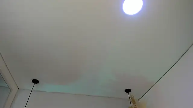 Snapshot of Viollet_xoxo chatting on October 2025 08:32:02 PM Viollet xoxo online show from October 2025 08:32:02 PM