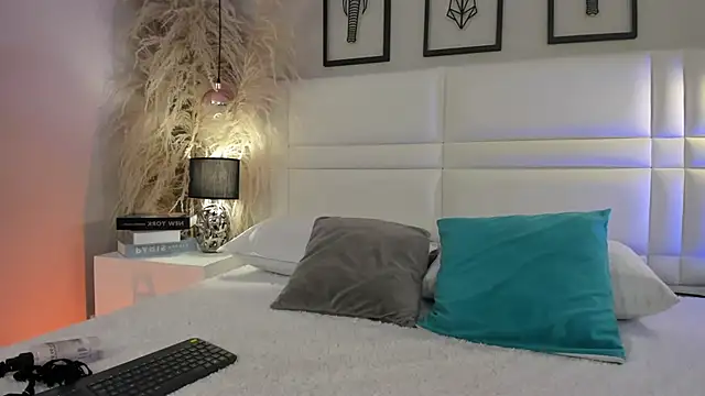 Viollet xoxo online show from December 2025 08:06:02 PM