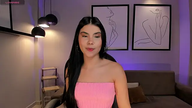 MiaLaurence online show from October 2025 07:14:01 PM