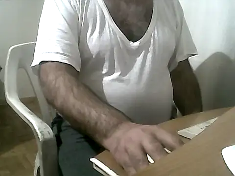 Snapshot of gerek27 chatting on November 2025 11:49:02 PM gerek27 online show from November 2025 11:49:02 PM