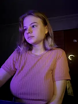 Snapshot of SlipperSherry chatting on October 2025 03:35:01 PM SlipperSherry online show from October 2025 03:35:01 PM