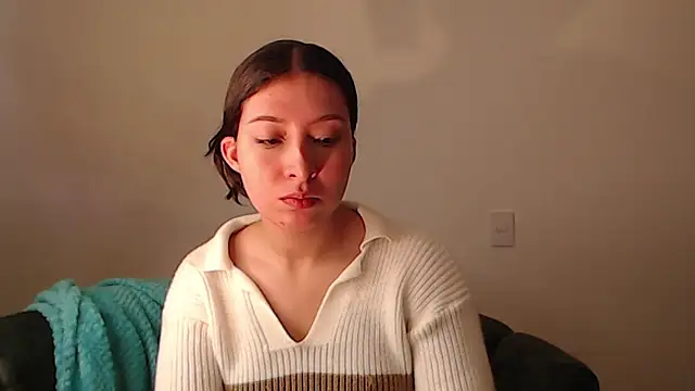 Snapshot of -Ivonny chatting on October 2025 01:28:01 AM -Ivonny online show from October 2025 01:28:01 AM