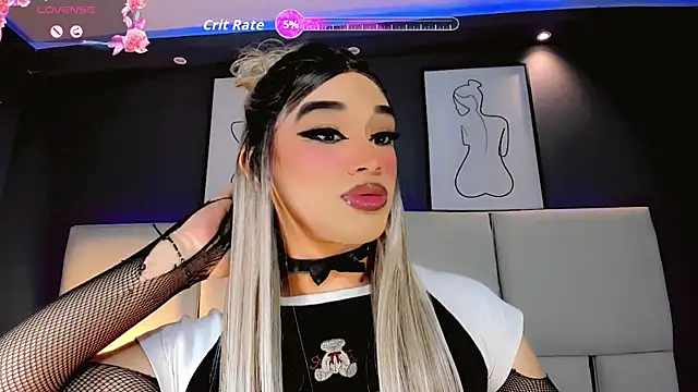 Valeriasmiithh online show from October 2025 08:32:02 PM