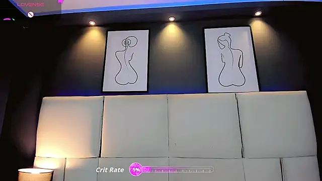 Valeriasmiithh online show from November 2025 09:07:01 PM