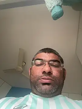 Snapshot of TELUGU-HYDDICK4u chatting on February 2026 07:15:02 AM TELUGU-HYDDICK4u online show from February 2026 07:15:02 AM