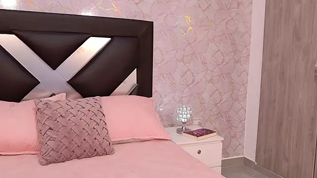 CataRicci online show from February 2026 04:40:01 PM